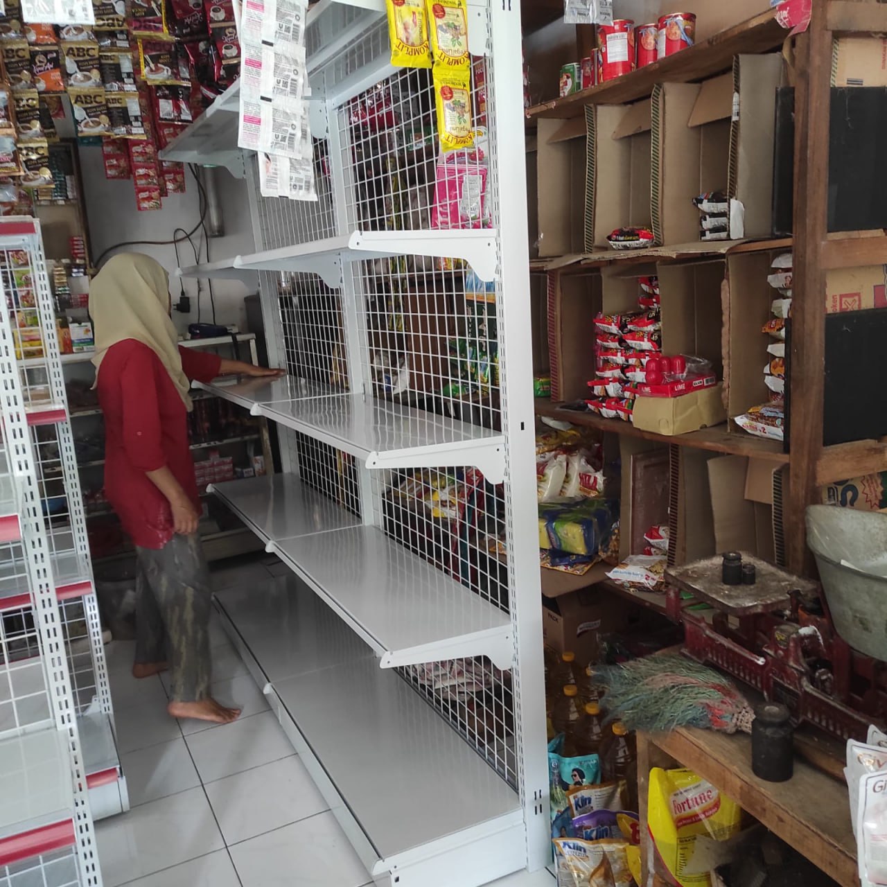 Toko Sin Nam: Daily Solutions Woven into RE. Martadinata's Fabric